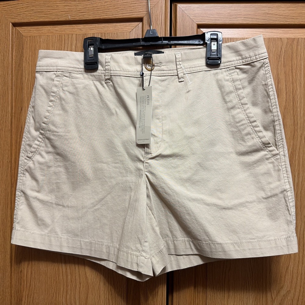 Banana Republic Women's Size 8P Chino Petite Shorts - NWT